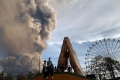 Philippinen: Vulkan bricht aus